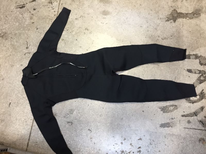 Photo 1 of Wetsuit Black Size 6Plus 