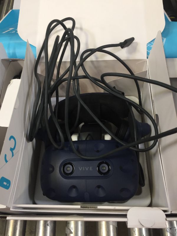 Photo 5 of HTC VIVE Pro Virtual Reality System