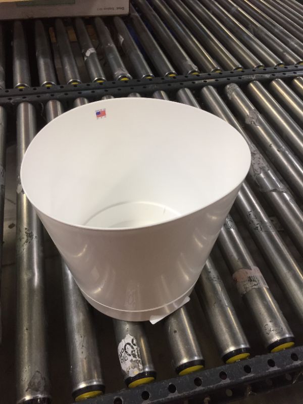 Photo 3 of Novelty Full Depth Round Cylinder Pot, White, 10-Inch