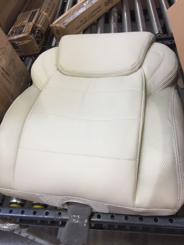 Photo 1 of Unknown Brand White Office Chair