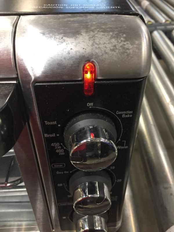 Photo 2 of Black & Decker TO32520XSB Toaster Oven