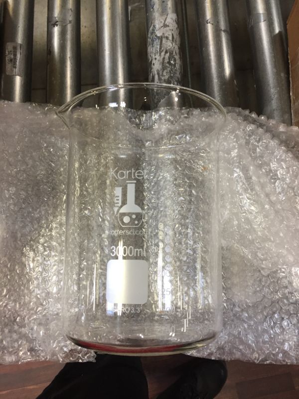 Photo 1 of 3000ml Beaker, Low Form Griffin, Borosilicate 3.3 Glass, Spout & Printed Graduations, Karter Scientific 247Q2 (Single)