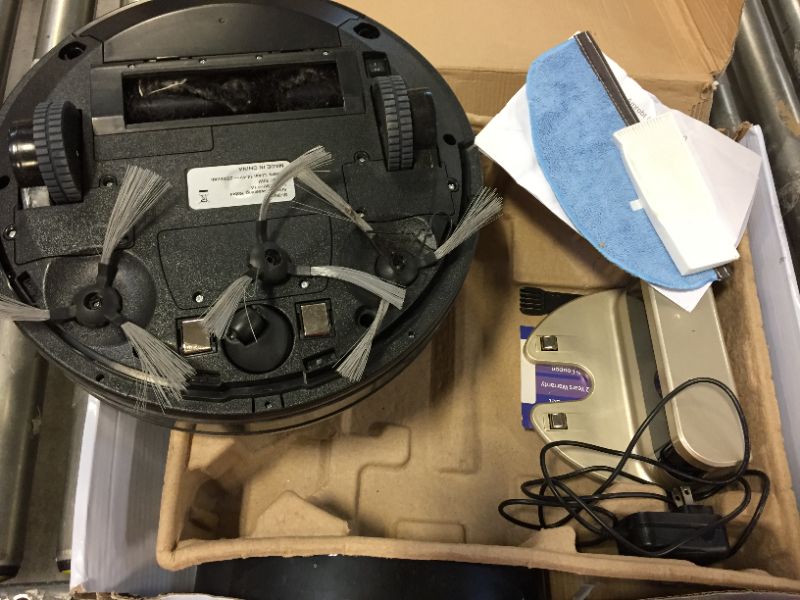 Photo 3 of ROBOT VACUUM