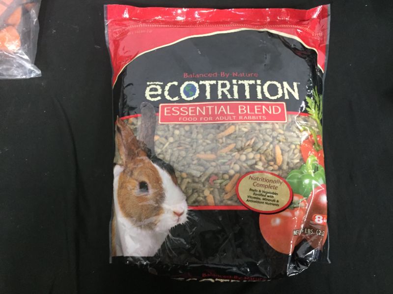 Photo 2 of 8-in-1 eCotrition Rabbit Food 5 lb
best by 09 13 2022