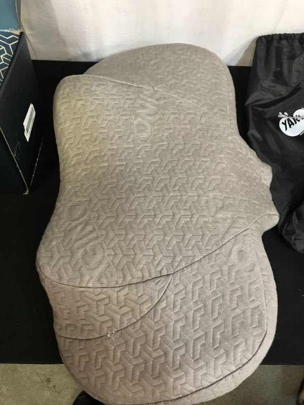 Photo 1 of 3D memory foam pillow