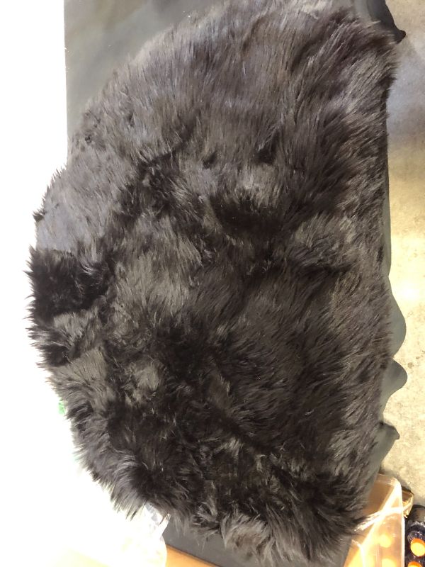 Photo 1 of 36in diameter faux fur rug