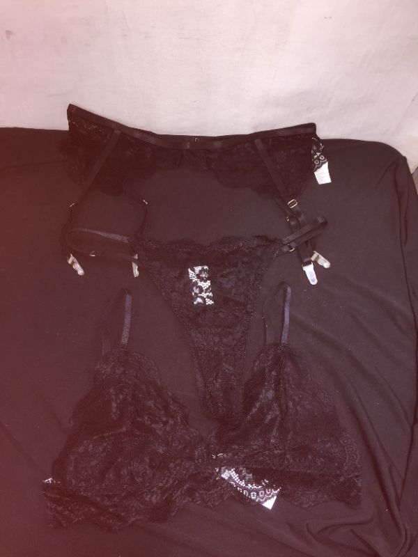 Photo 1 of 3 pcs women black lace set size large 