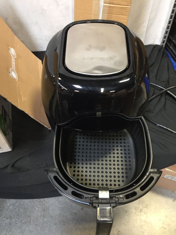 Photo 3 of 8-in-1 5.8 Qt. Black Electric Air Fryer with Recipe Book