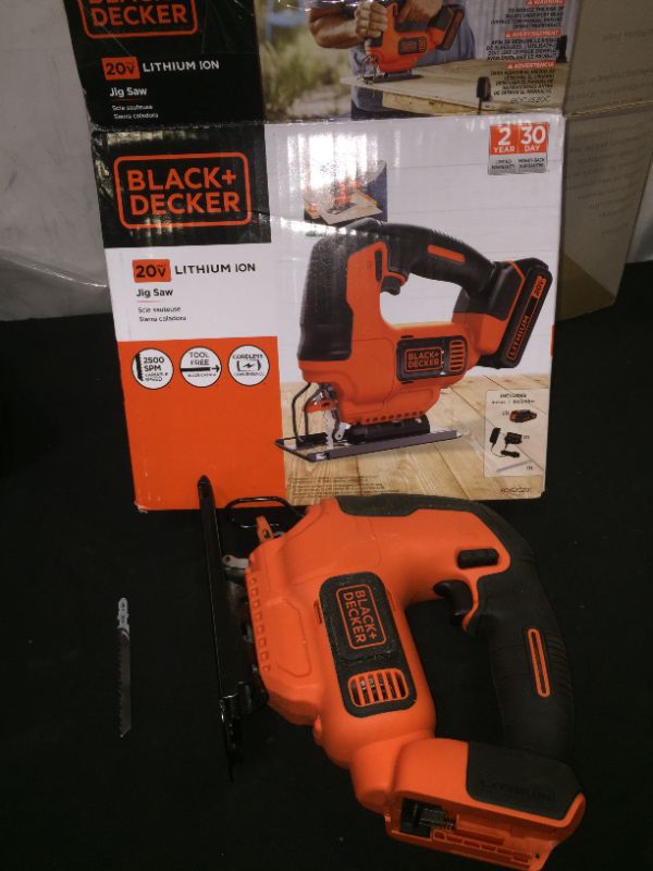 Photo 2 of 20-Volt MAX Lithium-Ion Cordless Jigsaw with 1.5 Ahr Battery and Charger (battery is missing) 