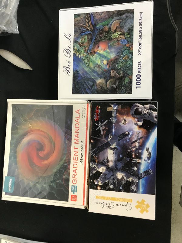Photo 1 of bun bundle of puzzles 