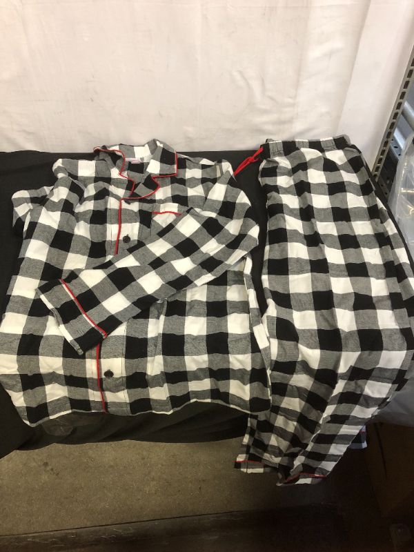 Photo 2 of Men's Plaid Flannel Pajama Set - Wondershop White and Black Large