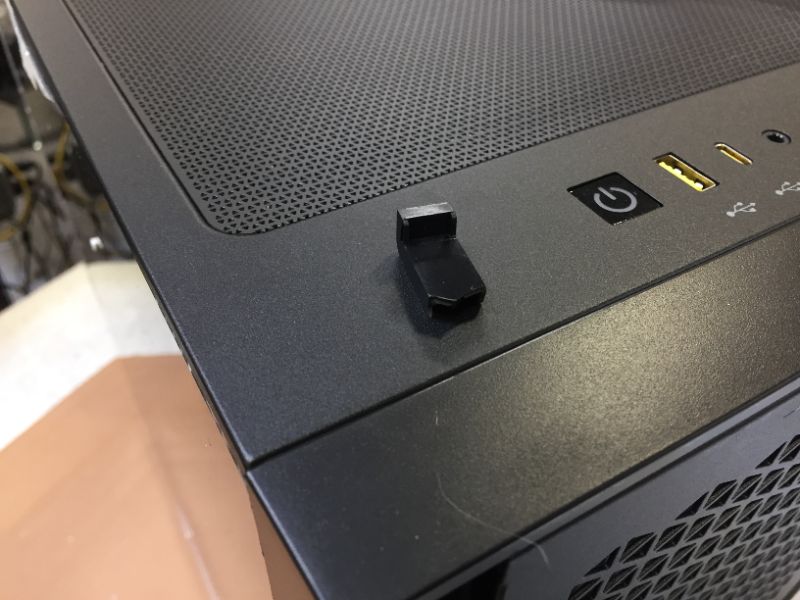 Photo 1 of Corsair 4000D Airflow Tempered Glass Mid-Tower ATX PC Case - Black
-- open box a little used -- 