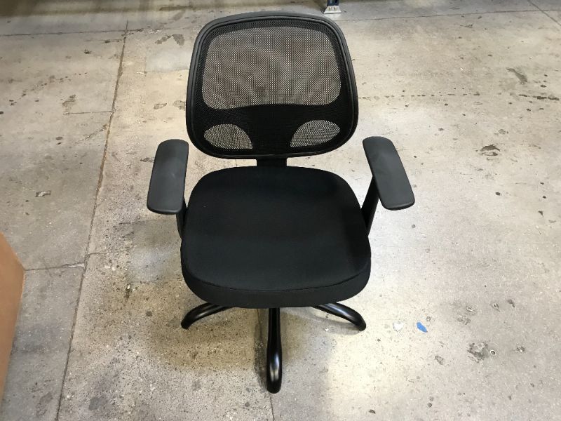 Photo 1 of Black Office Task Desk Chair----missing whells 