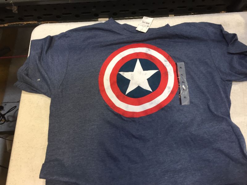 Photo 2 of Men's Marvel Captain America Logo Short Sleeve Graphic T-Shirt Denim Heather size extra large 
