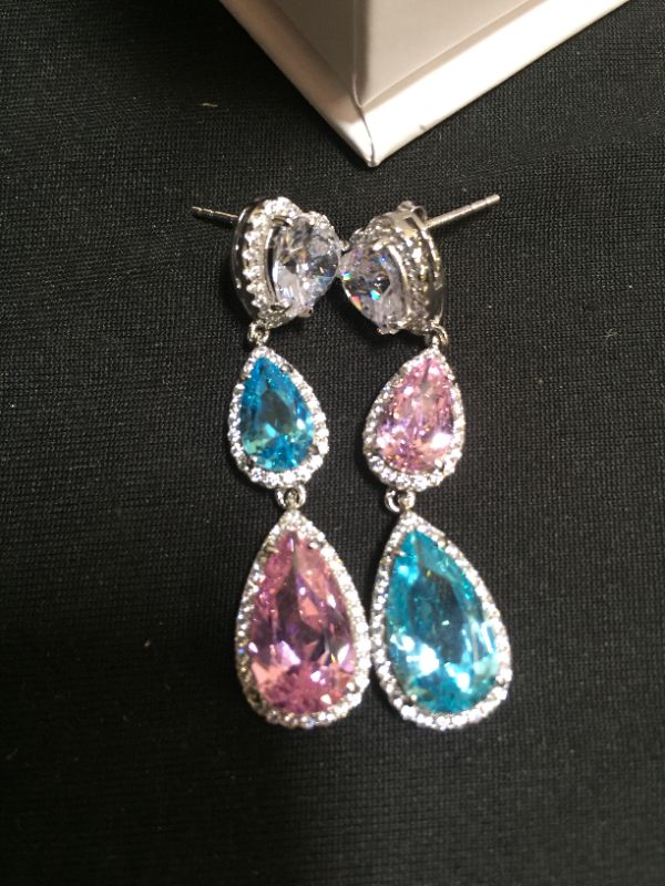 Photo 1 of COSTUME JEWELRY EARRINGS 