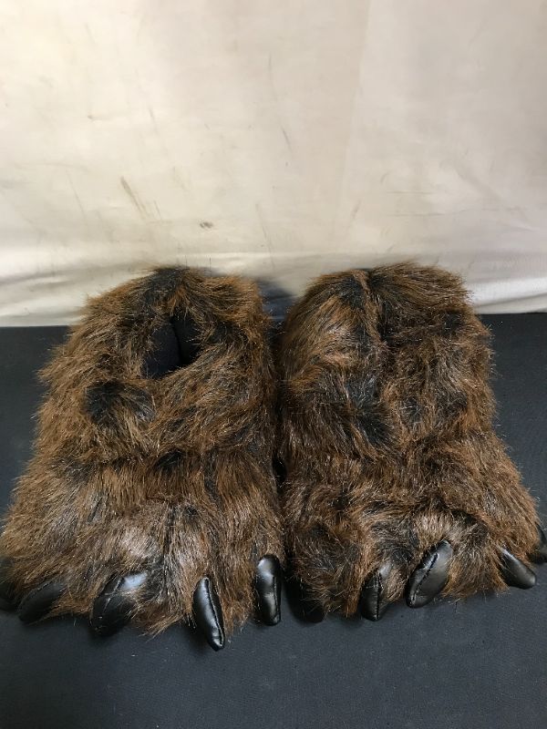 Photo 1 of bear slippers
size unknown (looks like a 5)