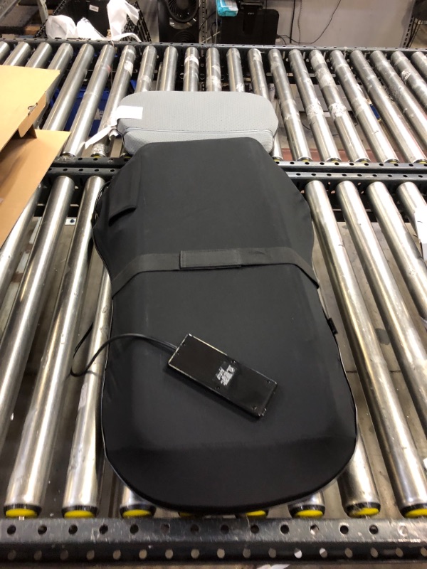 Photo 3 of 2D/3D Shiatsu Full Back Massager
