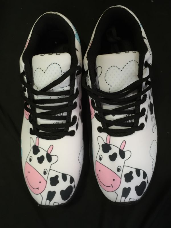 Photo 1 of Girl's White Cow Shoes
Size: 9