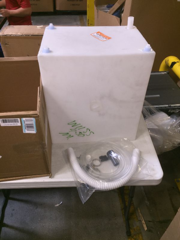 Photo 1 of 26 gallon water tank kit 