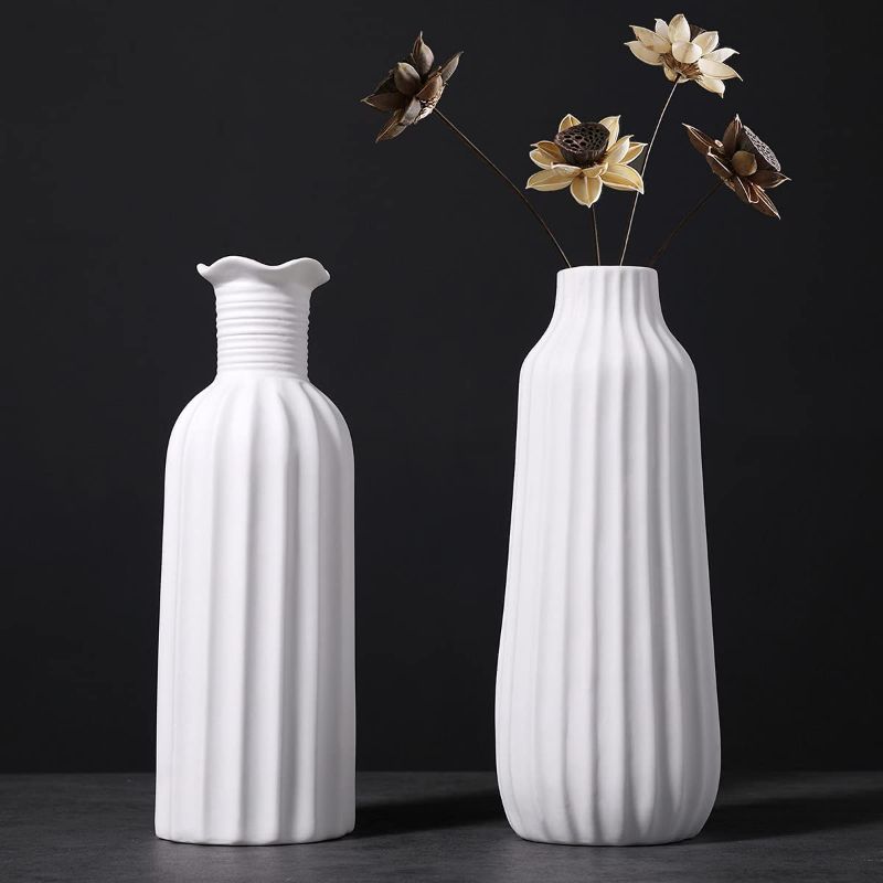 Photo 1 of 
Coxnfer White Ceramic Vase, Modern Minimalist White Decorative Flower Vase, Bouquet Arrangement Wedding Or Living Room for Home Decor(item is new opened it to take picyure)