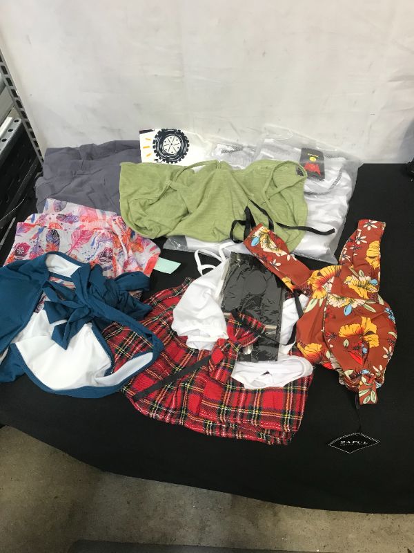 Photo 1 of CLOTHING BUNDLE  VARIOUS SIZES