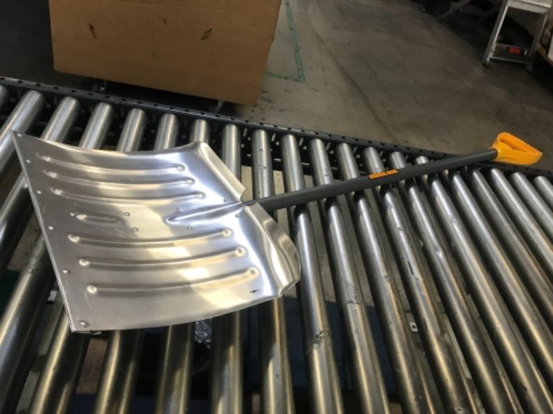 Photo 1 of Ames True Temper 18-in Aluminum Snow Shovel with 36-in Steel Handle