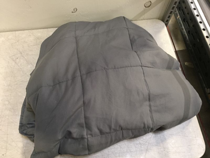Photo 2 of 48"x72" 18lbs Quilted Weighted Blanket - Tranquility
