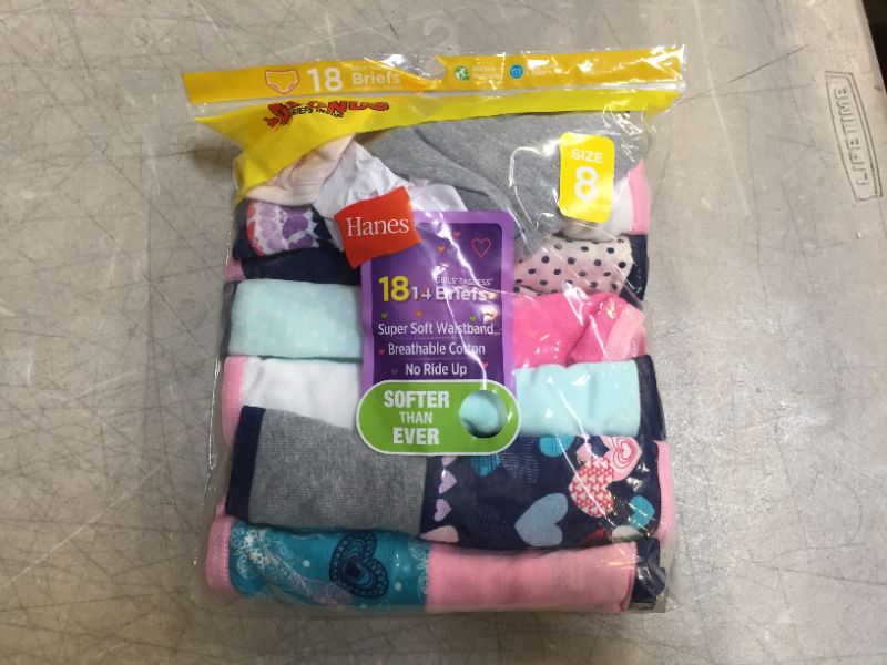 Photo 1 of Hanes Girls' 14pk Briefs size 8