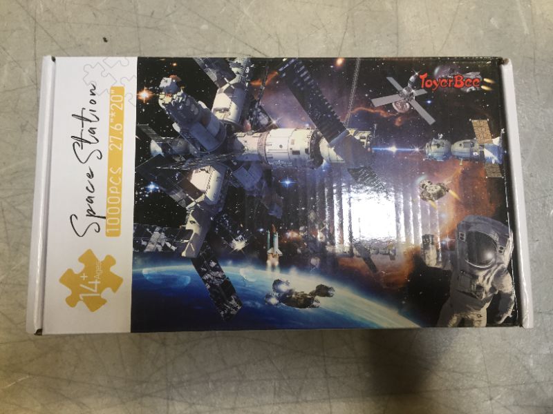 Photo 1 of generic 1000pcs space station puzzle 2 pack 