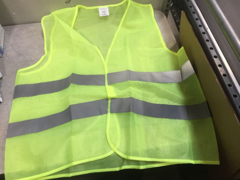 Photo 1 of generic yellow safety vest 5 pack size XXXL