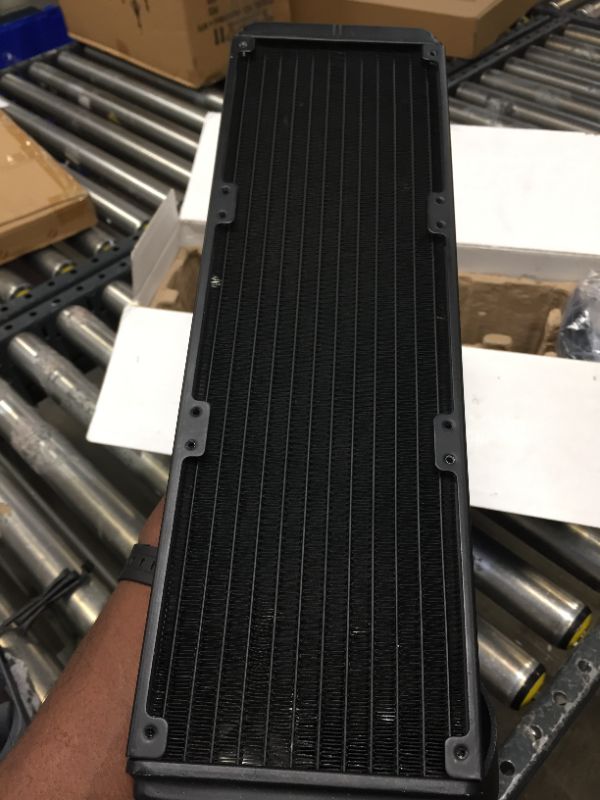 Photo 1 of NZXT Kraken Z73 360mm - RL-KRZ73-01 - AIO RGB CPU Liquid Cooler - Customizable LCD Display - Improved Pump - Powered by CAM V4 - RGB Connector - Aer P 120mm Radiator Fans (3 Included)
- possible missing hardware. signs of prior usage.