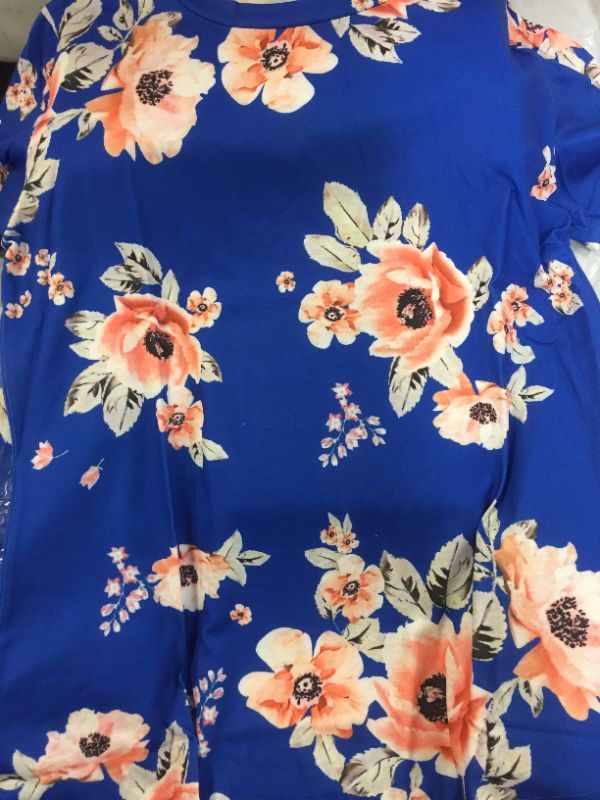 Photo 2 of women's floral shirt 2 pack 
size S