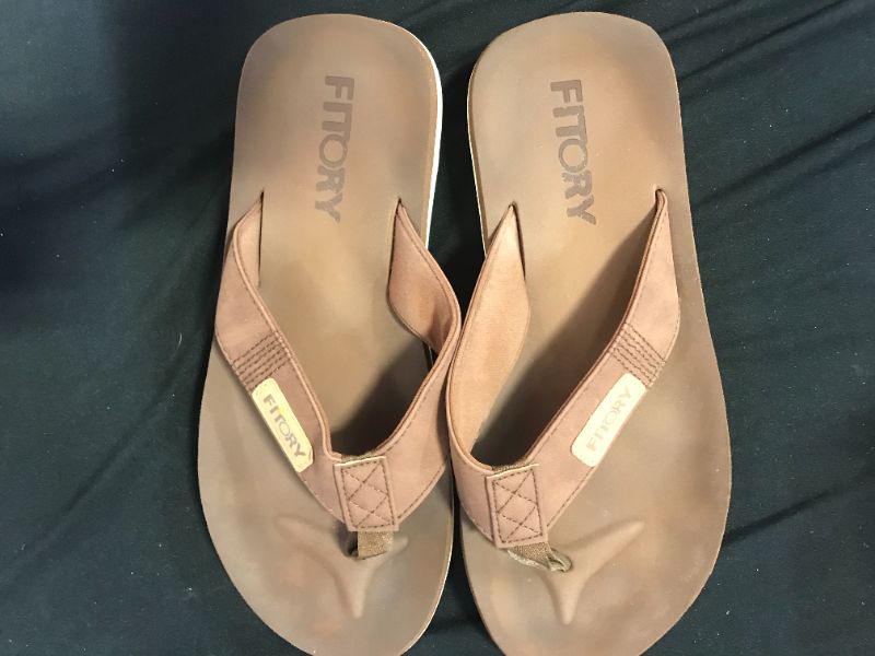 Photo 1 of used--Fitory men's flip-flops  size 8--dirty