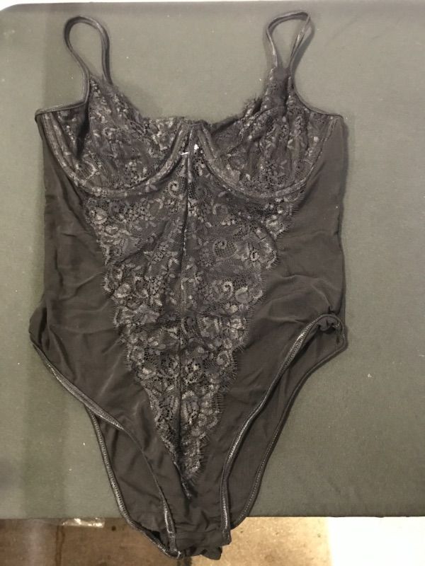 Photo 1 of WOMEN'S LACE BODYSUIT SIZE LARGE 