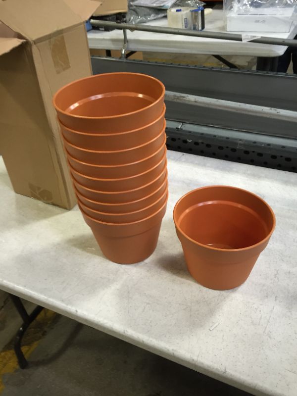 Photo 1 of 10 plant pots