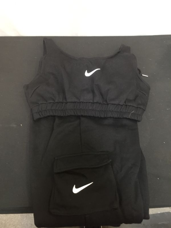 Photo 1 of JOGGER SET 2XL RUNS SMALL