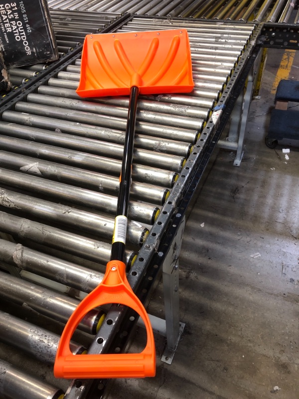 Photo 2 of 18 in. Snow Shovel with Metal Edge
