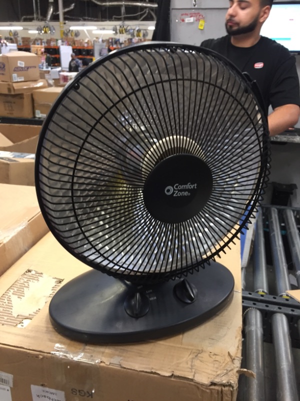 Photo 2 of Comfort Zone 700/1000-Watt Oscillating Parabolic Dish Radiant Electric Portable Space Heater , Black