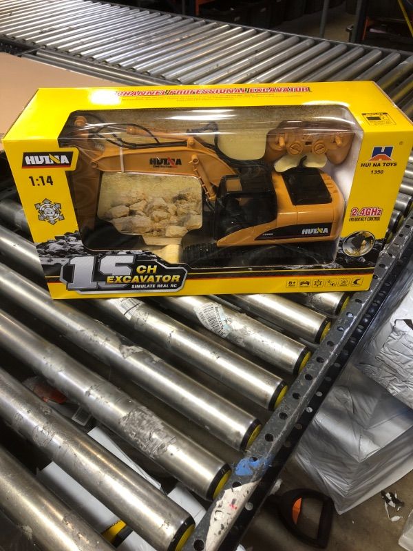 Photo 2 of 1:14 HUINA 1550 TOYS Alloy Remote Control Excavator 15 Channel 2.4GHz Digger Excavator RC Model Toy,. 2 BOX BUNDLE
