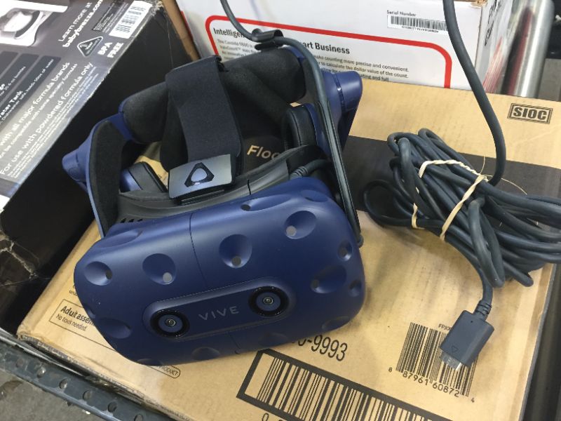 Photo 4 of HTC Vive Headset Only, UNABLE TO TESTE FUNCTIONALITY, SELLING AS IS 
