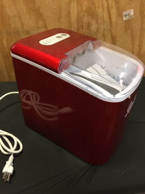 Photo 2 of Igloo 26-Pound Portable Ice Maker, Retro Red Iceb26rr