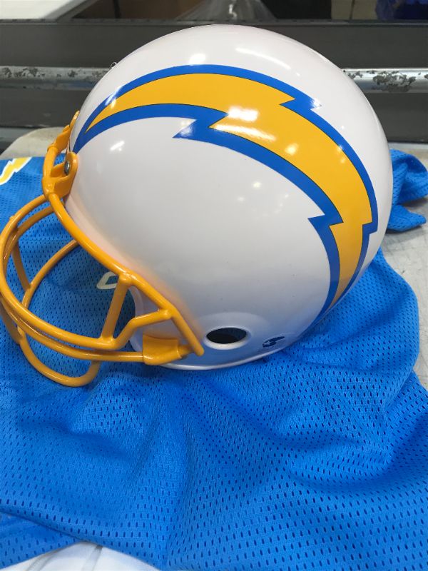 Photo 2 of Franklin Kids Los Angeles Chargers Helmet Clothes Sz M