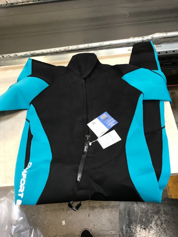 Photo 1 of Wetsuits 2XL 