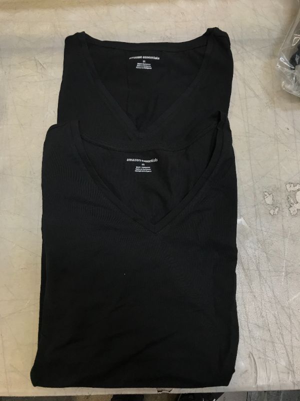 Photo 1 of V Neck Black M 2 Pack 