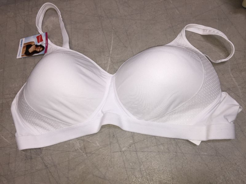 Photo 2 of Hanes Women's Xtemp Foam Wirefree Bra G507 - White XL