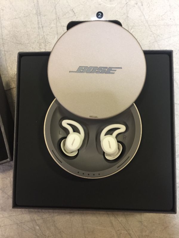 Photo 3 of Bose Sleepbuds II Wireless Noise Masking Earbuds
