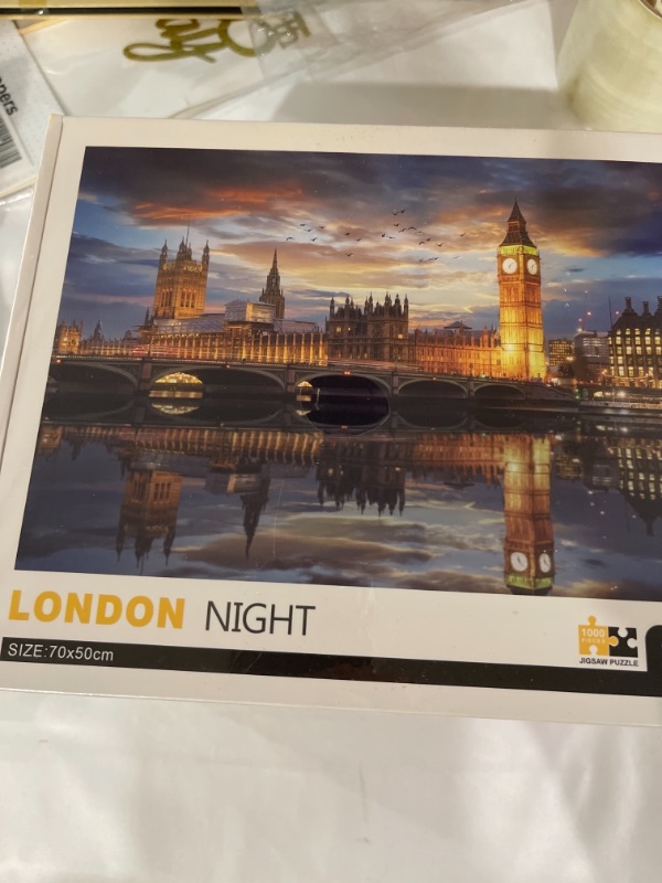 Photo 1 of JIGSAW PUZZLE 1000 PIECE 