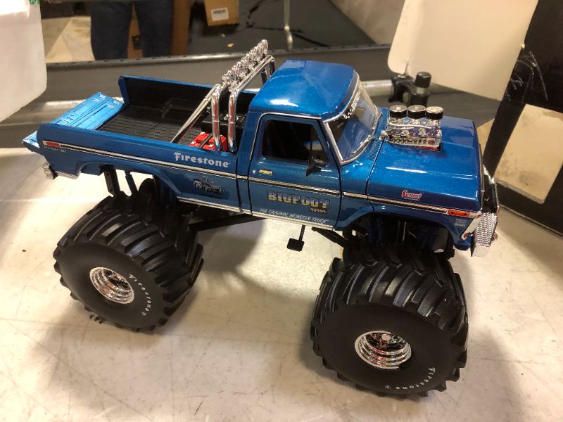 Photo 2 of Kings of Crunch - Bigfoot #1-1974 Ford F-250 Diecast Monster Truck with 66-Inch Tires in 1:18 Scale
