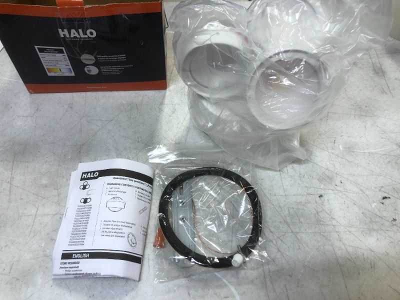 Photo 2 of HALO TGS 3000 Lumen Selectable White Outdoor Integrated LED Flood Light w/Round Triple Head, 4000K
