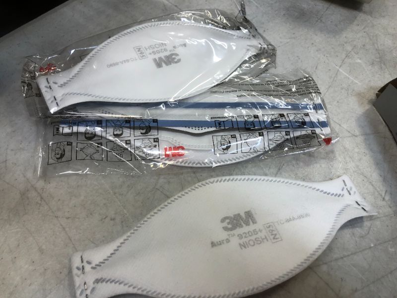 Photo 2 of 3M Aura Particulate Respirator N95 Foldable (3-Pack)

